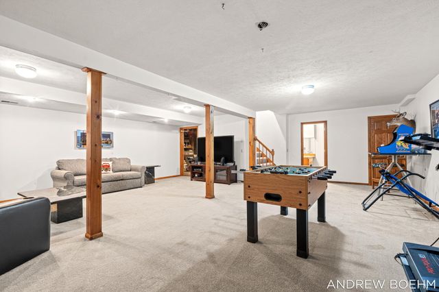 166 Wynwood Court, Holland, MI 49424