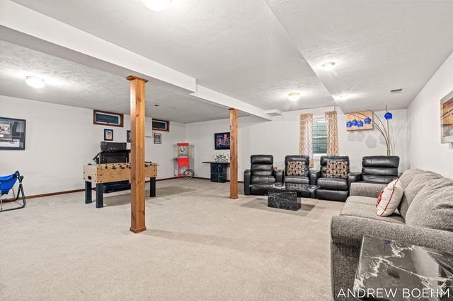 166 Wynwood Court, Holland, MI 49424