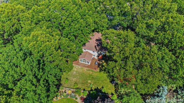 166 Wynwood Court, Holland, MI 49424