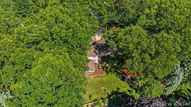 166 Wynwood Court, Holland, MI 49424
