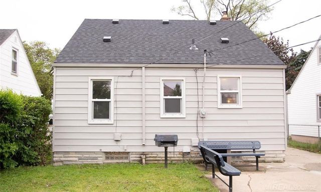 14767 Jacob Avenue, Eastpointe, MI 48021