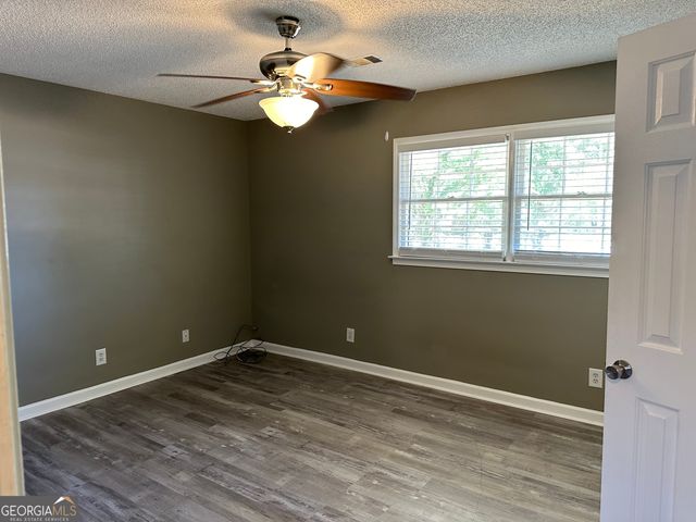 205 Maret Street, Hartwell, GA 30643