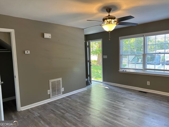 205 Maret Street, Hartwell, GA 30643