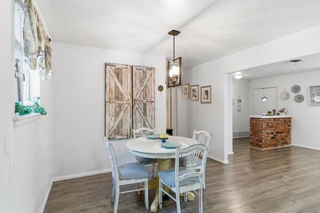7017 Oakland Lane, North Richland Hills, TX 76180