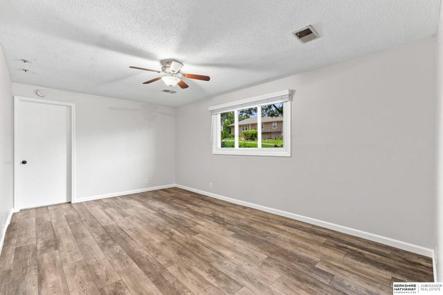 5265 Tucker Street, Omaha, NE 68152