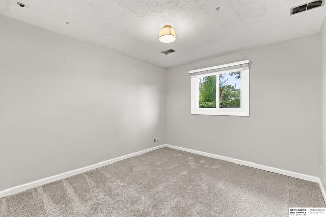 5265 Tucker Street, Omaha, NE 68152