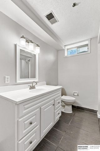 5265 Tucker Street, Omaha, NE 68152