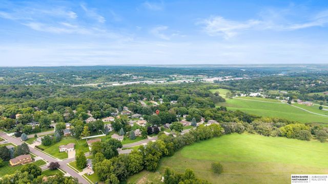 5265 Tucker Street, Omaha, NE 68152