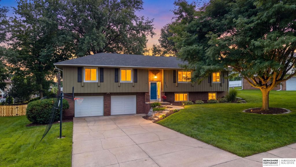 5265 Tucker Street, Omaha, NE 68152