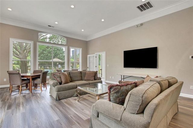 375 Highland NE Avenue 505, Atlanta, GA 30312