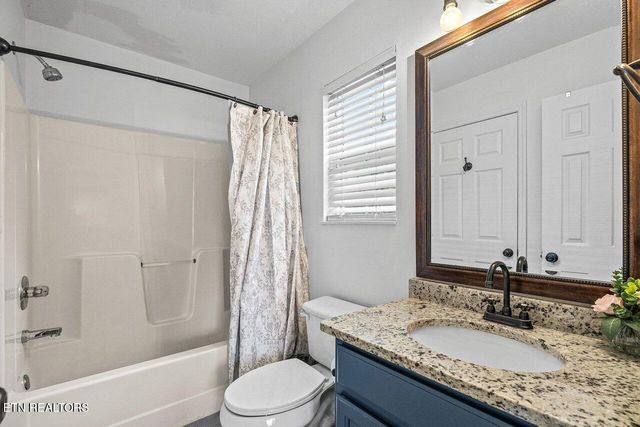 644 Lloyd Huskey Rd, Pigeon Forge, TN 37863