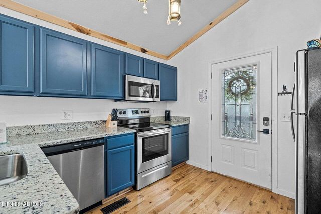 644 Lloyd Huskey Rd, Pigeon Forge, TN 37863