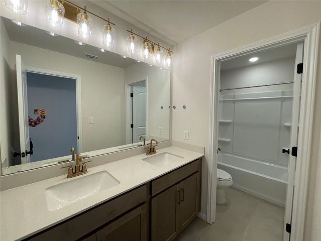 611 Palo Brea LOOP, Hutto, TX 78634