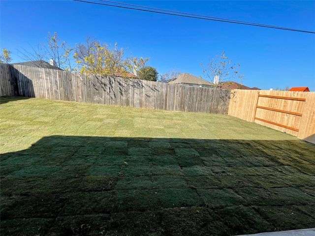 611 Palo Brea LOOP, Hutto, TX 78634