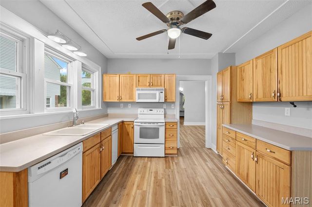 304 Sotier Place, Wood River, IL 62095