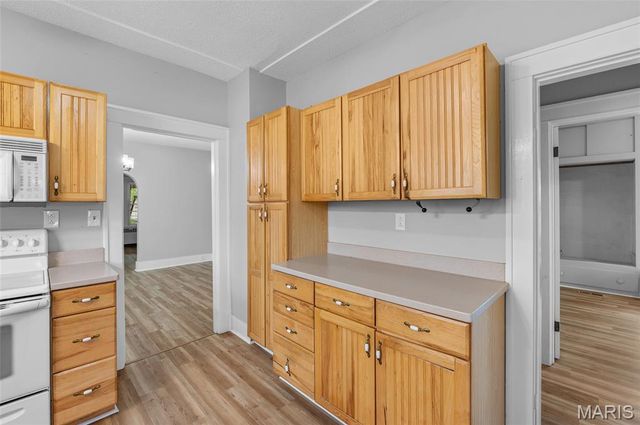 304 Sotier Place, Wood River, IL 62095