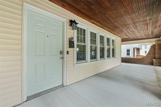 304 Sotier Place, Wood River, IL 62095