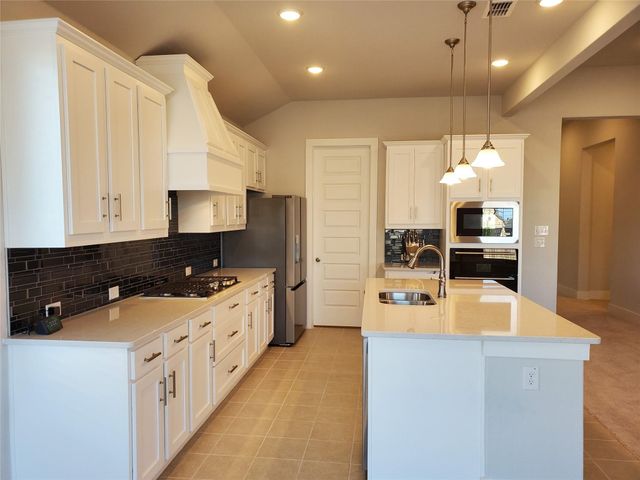 5104 Beautyberry Drive, Fort Worth, TX 76036