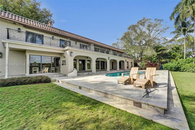 2941 Fairway Dr, Hollywood, FL 33021