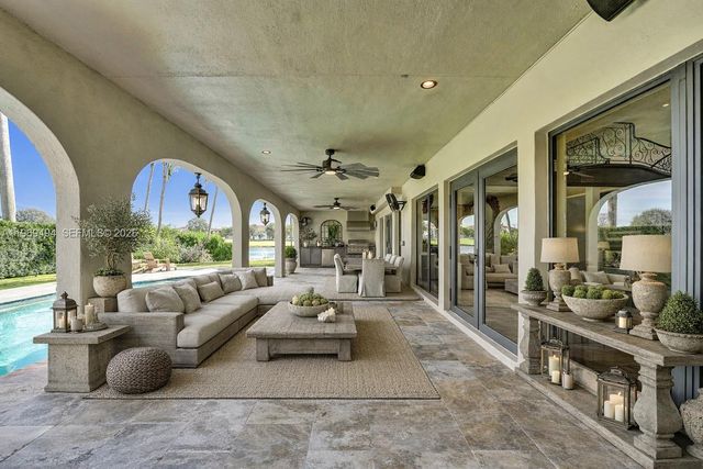 2941 Fairway Dr, Hollywood, FL 33021