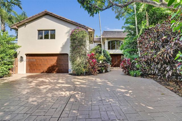 2941 Fairway Dr, Hollywood, FL 33021