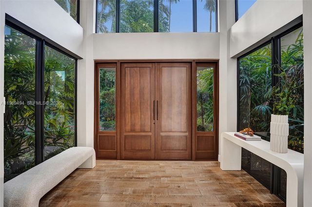 2941 Fairway Dr, Hollywood, FL 33021