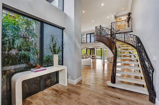 2941 Fairway Dr, Hollywood, FL 33021