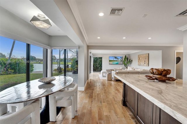 2941 Fairway Dr, Hollywood, FL 33021