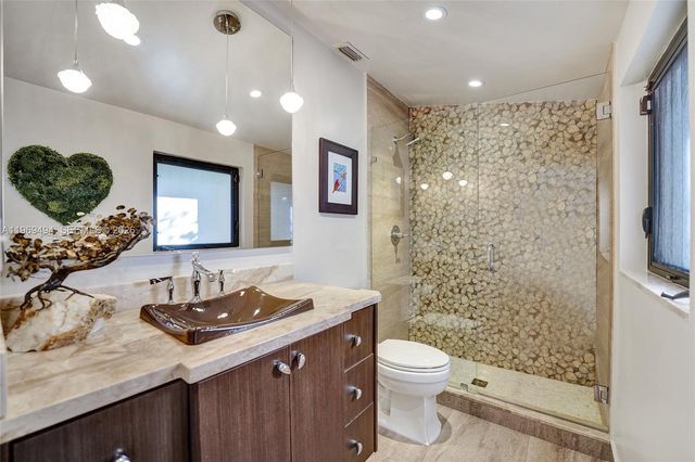 2941 Fairway Dr, Hollywood, FL 33021