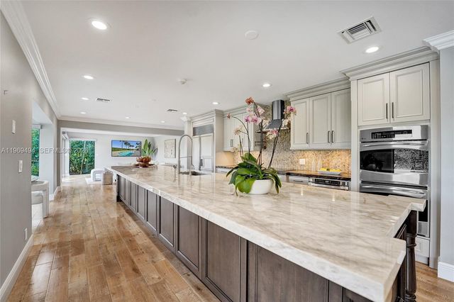 2941 Fairway Dr, Hollywood, FL 33021