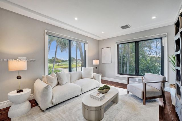 2941 Fairway Dr, Hollywood, FL 33021