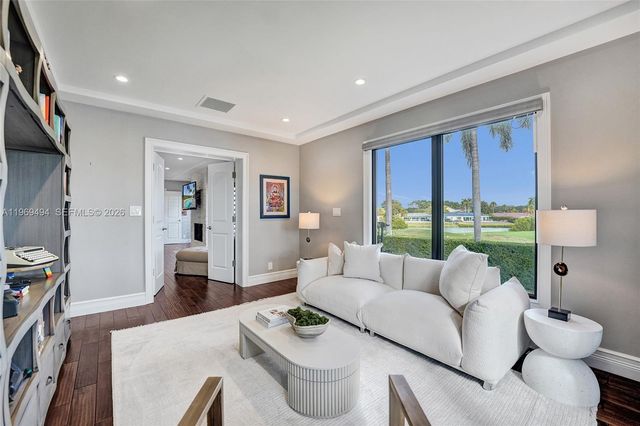 2941 Fairway Dr, Hollywood, FL 33021