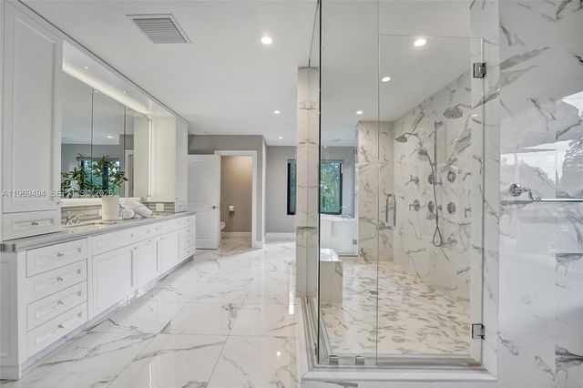 2941 Fairway Dr, Hollywood, FL 33021