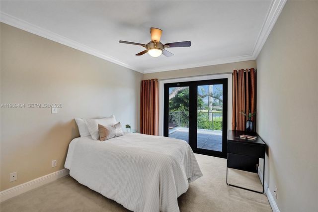 2941 Fairway Dr, Hollywood, FL 33021