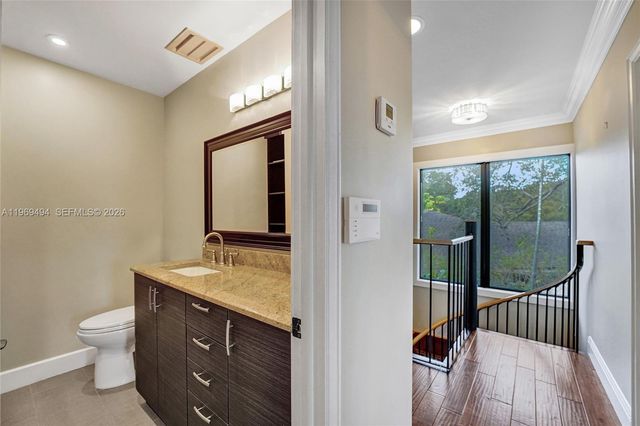 2941 Fairway Dr, Hollywood, FL 33021