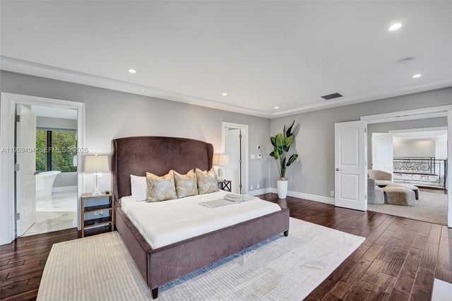 2941 Fairway Dr, Hollywood, FL 33021