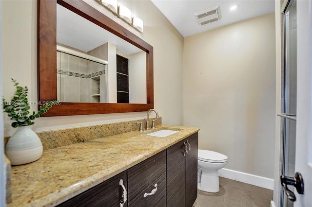 2941 Fairway Dr, Hollywood, FL 33021