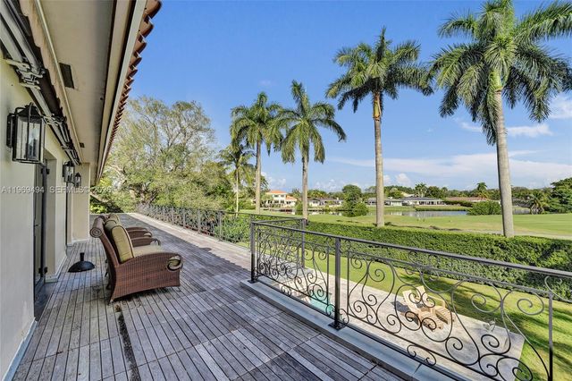 2941 Fairway Dr, Hollywood, FL 33021