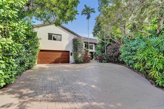 2941 Fairway Dr, Hollywood, FL 33021