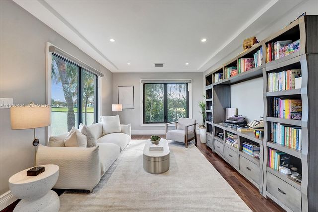 2941 Fairway Dr, Hollywood, FL 33021