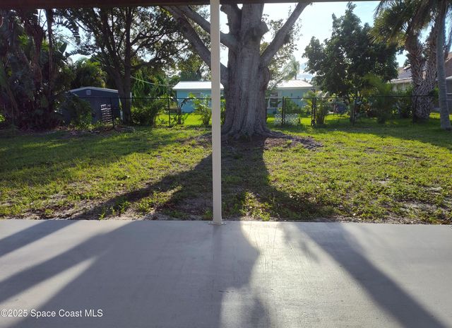571 Balboa Street, Sebastian, FL 32958