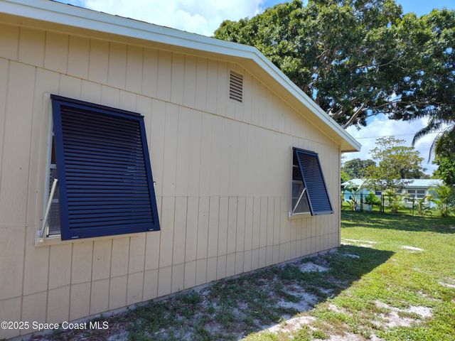 571 Balboa Street, Sebastian, FL 32958