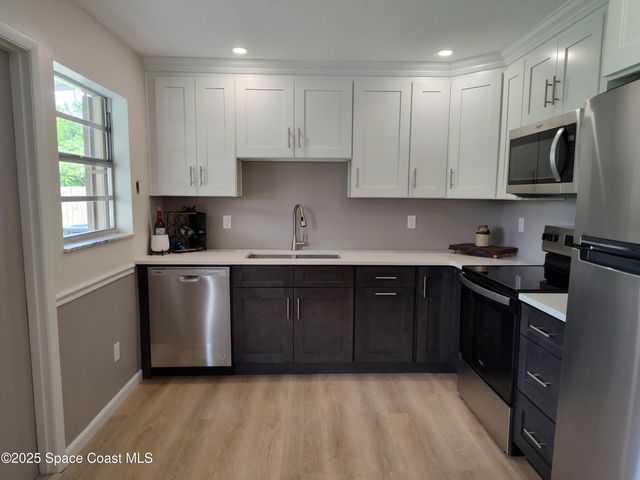 571 Balboa Street, Sebastian, FL 32958