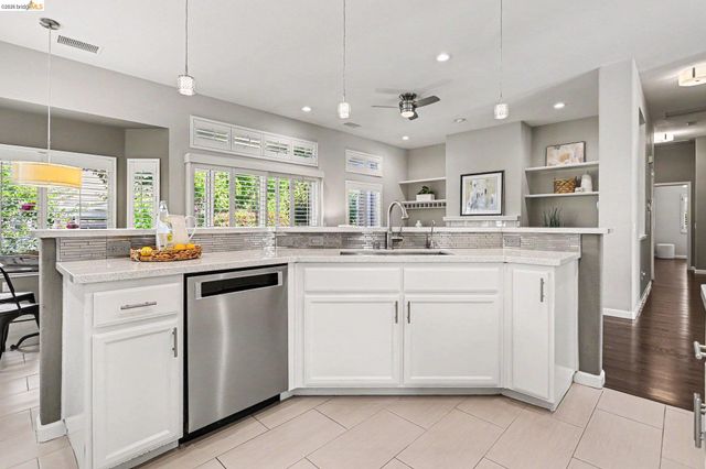 136 Scarlet Way, Brentwood, CA 94513