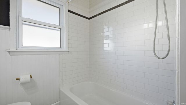 204 W Cromer Avenue, Muncie, IN 47302