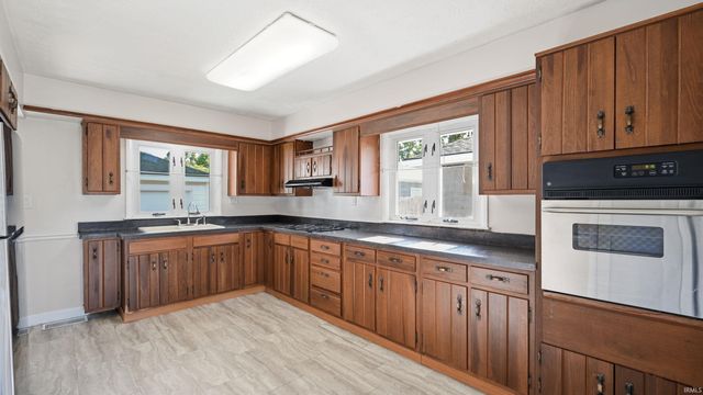 204 W Cromer Avenue, Muncie, IN 47302