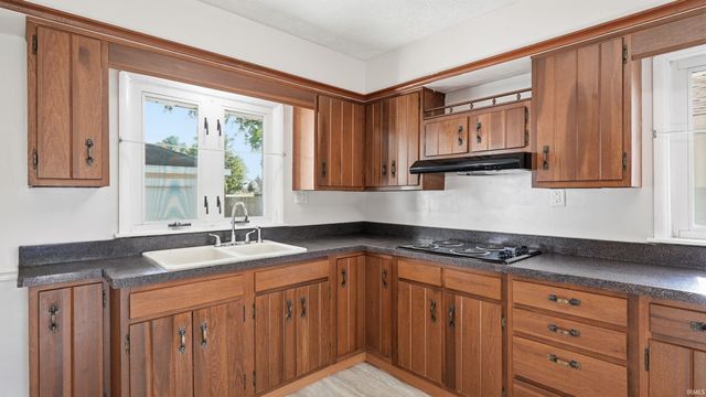 204 W Cromer Avenue, Muncie, IN 47302