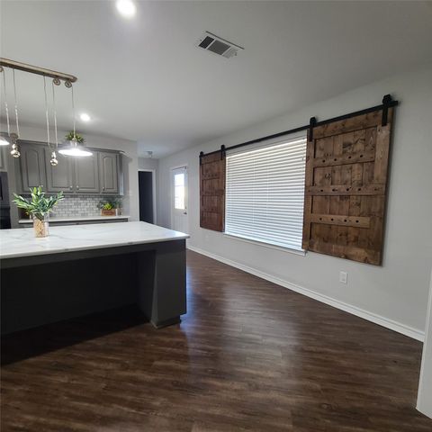 406 Epps Road, Palmer, TX 75152