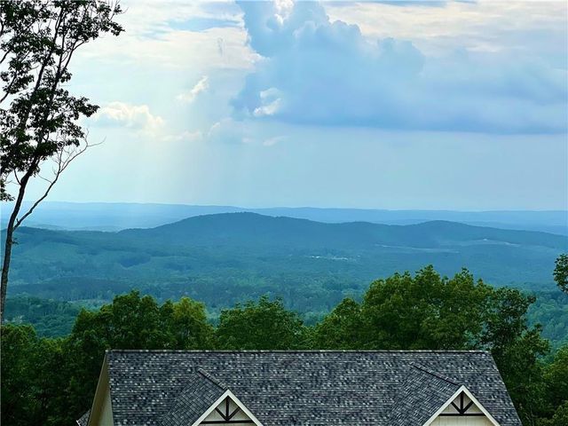 134 Twisted Oak Road, Talking Rock, GA 30175