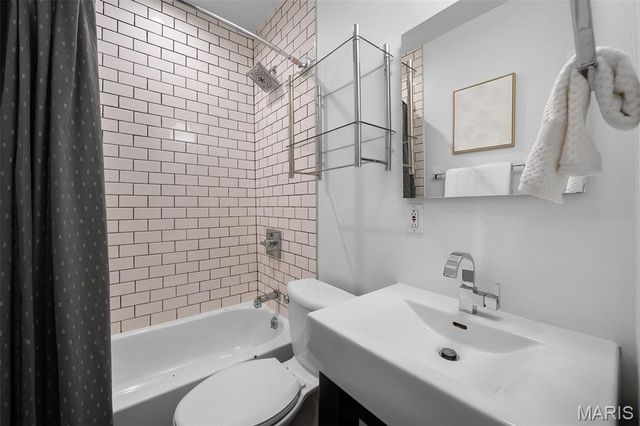 2918 Wisconsin Avenue, St Louis, MO 63118